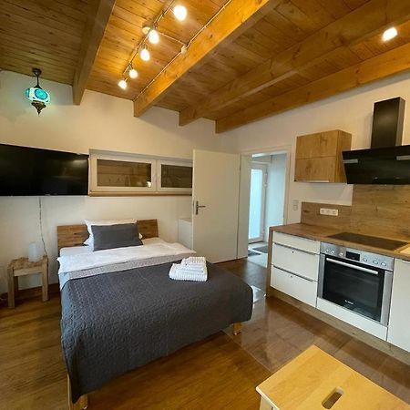 Ferienwohnung Im Stadtzentrum Von Bernau - Komfortable Wohnung Mit 2 Zimmern, Bad, Spuelmaschine, Waschmaschine, Komplette Kueche, Wlan, Terrasse, Ruhige Lage Bernau bei Berlin Luaran gambar