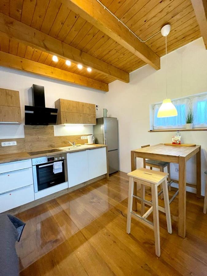 Ferienwohnung Im Stadtzentrum Von Bernau - Komfortable Wohnung Mit 2 Zimmern, Bad, Spuelmaschine, Waschmaschine, Komplette Kueche, Wlan, Terrasse, Ruhige Lage Bernau bei Berlin Luaran gambar