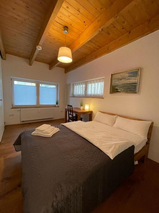 Ferienwohnung Im Stadtzentrum Von Bernau - Komfortable Wohnung Mit 2 Zimmern, Bad, Spuelmaschine, Waschmaschine, Komplette Kueche, Wlan, Terrasse, Ruhige Lage Bernau bei Berlin Luaran gambar