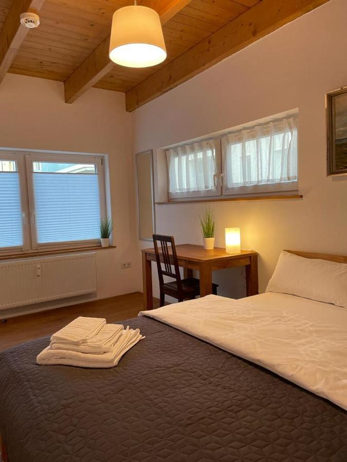 Ferienwohnung Im Stadtzentrum Von Bernau - Komfortable Wohnung Mit 2 Zimmern, Bad, Spuelmaschine, Waschmaschine, Komplette Kueche, Wlan, Terrasse, Ruhige Lage Bernau bei Berlin Luaran gambar