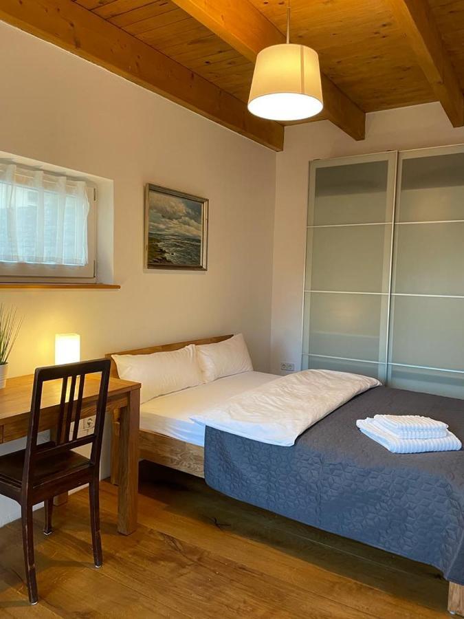 Ferienwohnung Im Stadtzentrum Von Bernau - Komfortable Wohnung Mit 2 Zimmern, Bad, Spuelmaschine, Waschmaschine, Komplette Kueche, Wlan, Terrasse, Ruhige Lage Bernau bei Berlin Luaran gambar