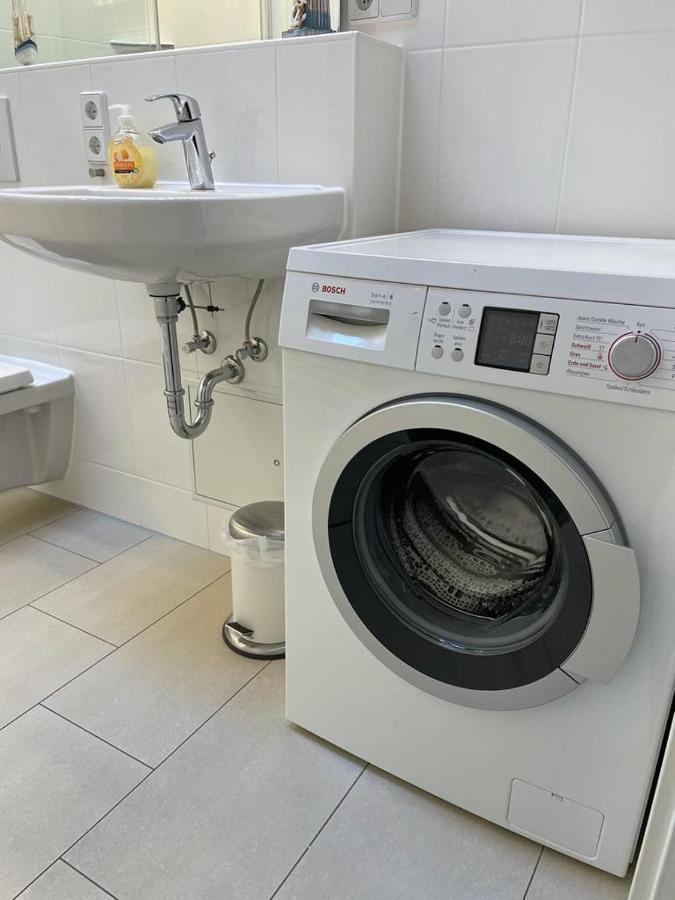 Ferienwohnung Im Stadtzentrum Von Bernau - Komfortable Wohnung Mit 2 Zimmern, Bad, Spuelmaschine, Waschmaschine, Komplette Kueche, Wlan, Terrasse, Ruhige Lage Bernau bei Berlin Luaran gambar