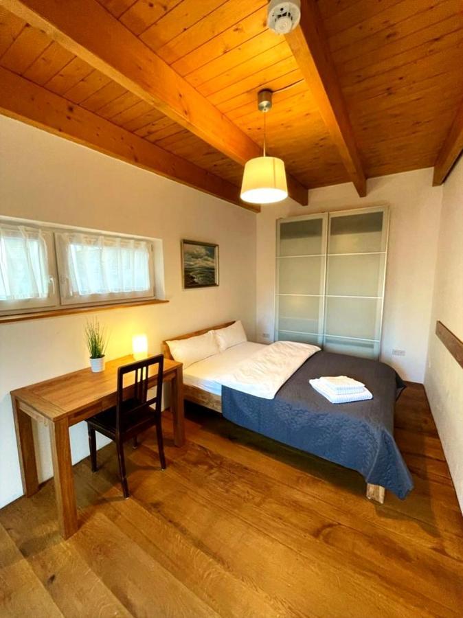 Ferienwohnung Im Stadtzentrum Von Bernau - Komfortable Wohnung Mit 2 Zimmern, Bad, Spuelmaschine, Waschmaschine, Komplette Kueche, Wlan, Terrasse, Ruhige Lage Bernau bei Berlin Luaran gambar